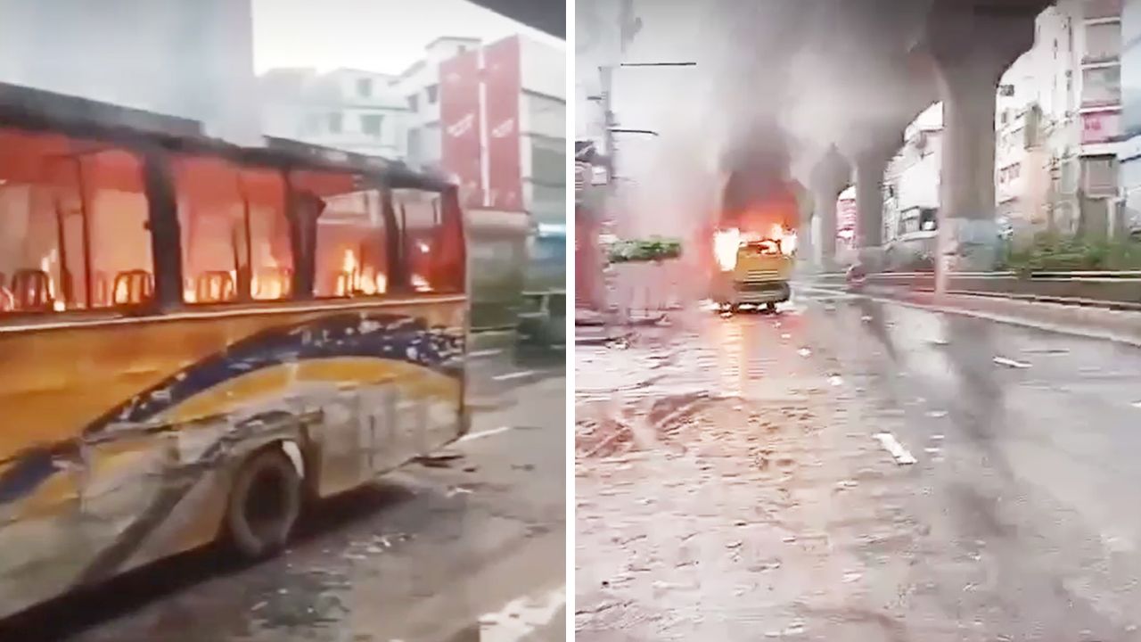 মিরপুরে যাত্রীদের নামিয়ে বাসে আগুন ও গুলি